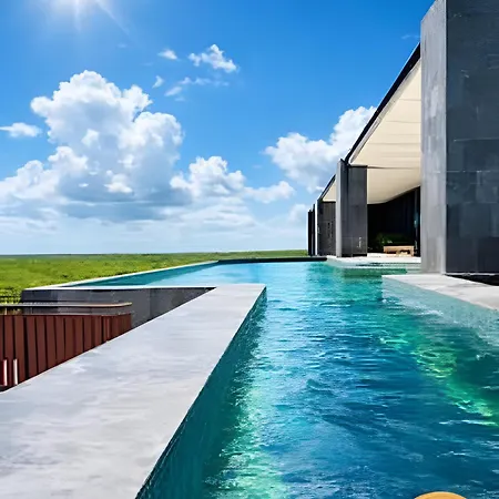 Jungle Guardian - Rooftop Pool & Club Сasa de vacaciones *