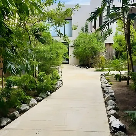 Jungle Guardian - Rooftop Pool & Club Tulum