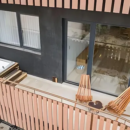 Jungle Guardian - Rooftop Pool & Club
