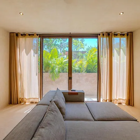 Jungle Apt, Private Pool & Security 24 *
