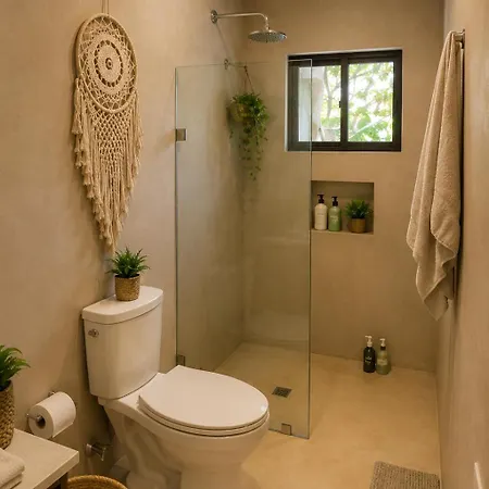 Luxury Penthouse With Private Plunge Pool In Apartment *