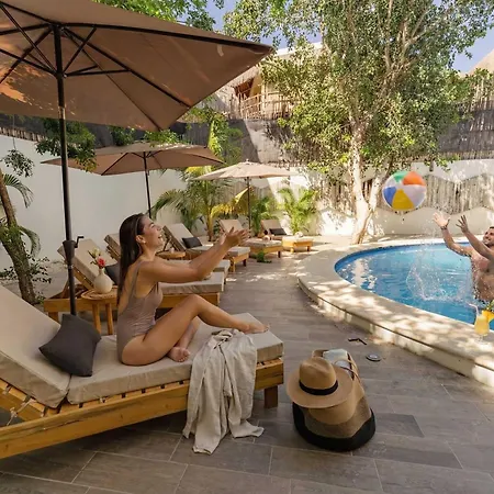 Inn La Veleta - Jungle Gem - Pool View *
