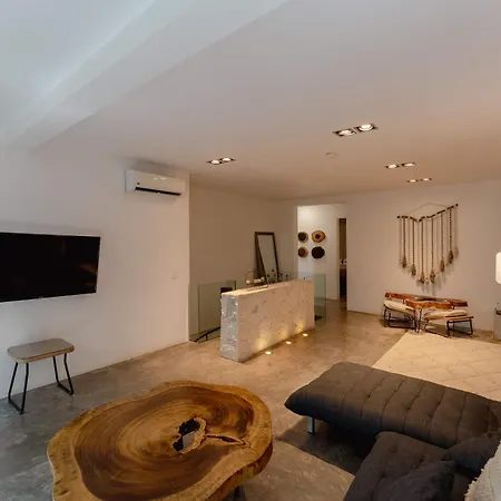 Apartment Stylish 3br Retreat In Serene Luxury Setting *