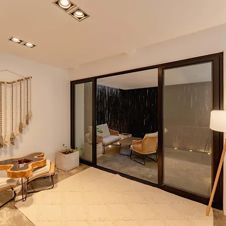 Apartment Stylish 3br Retreat In Serene Luxury Setting