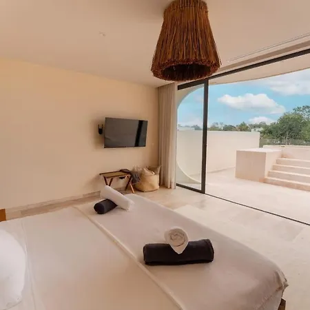 Mistiq - Modern 3br Oasis In With Pool & Chic Design *