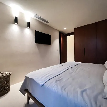 Gated 2br With Rooftop Pool Tulum