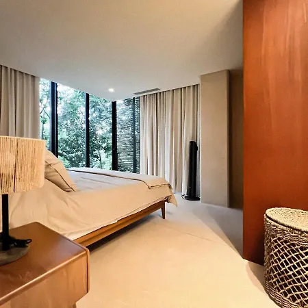 Gated 2br With Rooftop Pool *