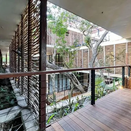 Gated 2br With Rooftop Pool