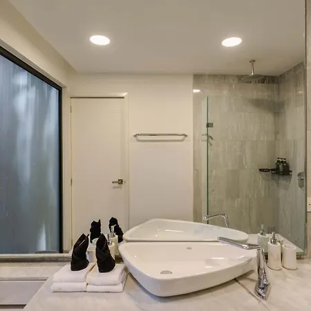 Stylish 3br Retreat In Serene Luxury Setting Apartment *