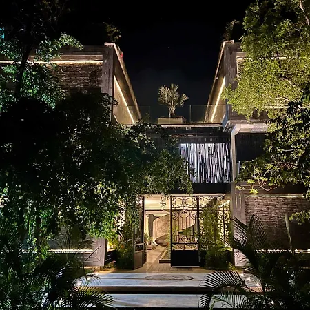 Stylish 3br Retreat In Serene Luxury Setting *
