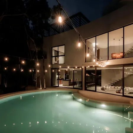 Jungle For 16 - Dual Pools & Fire Pit Holiday home Tulum
