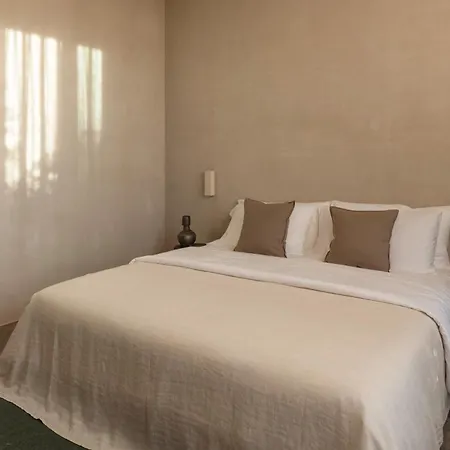 La Reserva Resort *