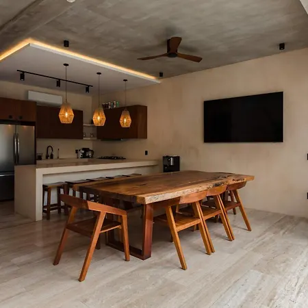 Luxury 5 Bedroom Pool Tiki Bar & Outdoor Gym Tulum