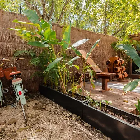 Villa Luxury 5 Bedroom Pool Tiki Bar & Outdoor Gym *