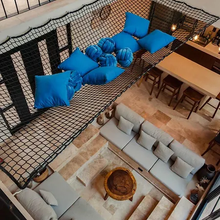 Luxury 4 Bedroom With Private Rooftop Pool Holiday home