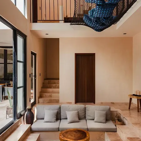 Holiday home Luxury 4 Bedroom With Private Rooftop Pool