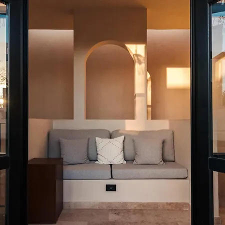 Luxury 4 Bedroom With Private Rooftop Pool Holiday home