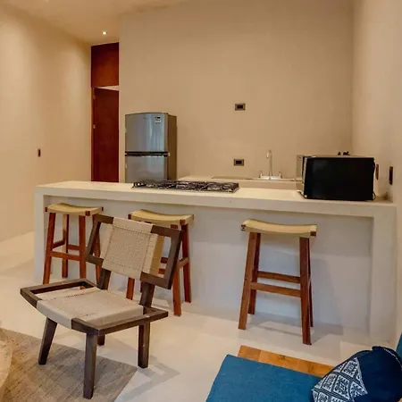 Apartment Stylish 1br Retreat In Holistika With Private Pool *