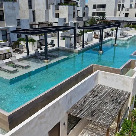 Grand Private Pool Rooftop Oasis Near The *