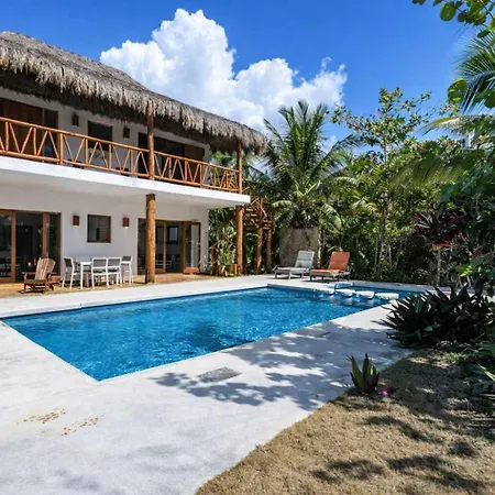 Beachfront With Private Pool Access Balcony With Ocean Views Patio - Belleza *