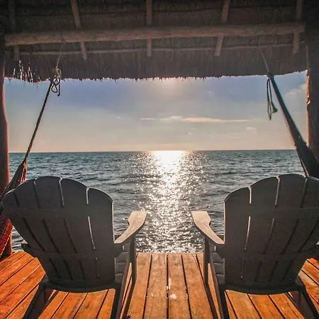 Beachfront With Private Heated Pool Jacuzzi Sauna Ocean Views & Ac - 7th Heaven *