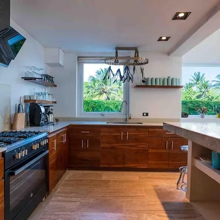 Beachfront Paradise With Private Pool Ocean View Full Kitchen & Shaded Patio - Mandala Holiday home *