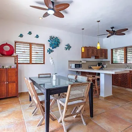Holiday home Beachfront With Private Pool Access Balcony With Ocean Views Patio - Belleza
