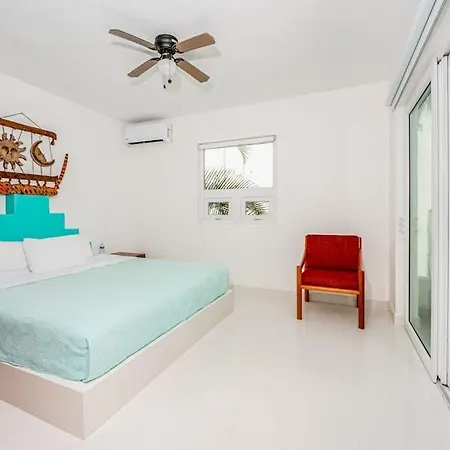 Holiday home Oceanfront With Access Pool Balconies & Waterfront Hammocks - Sol