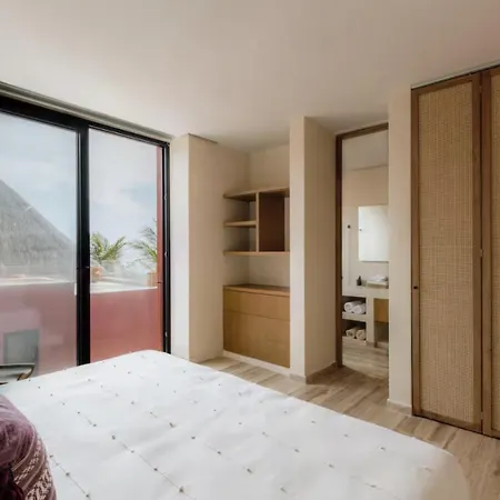 Villa 12 Bedroom Beachfront Hacienda *