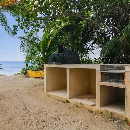 Oceanfront With Access Pool Balconies & Waterfront Hammocks - Sol Holiday home *