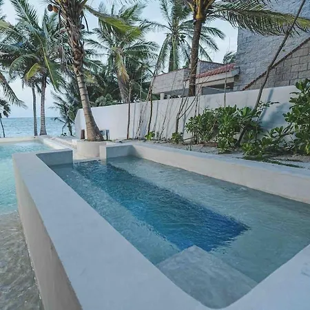 Holiday home Beachfront With Private Heated Pool Jacuzzi Sauna Ocean Views & Ac - 7th Heaven *