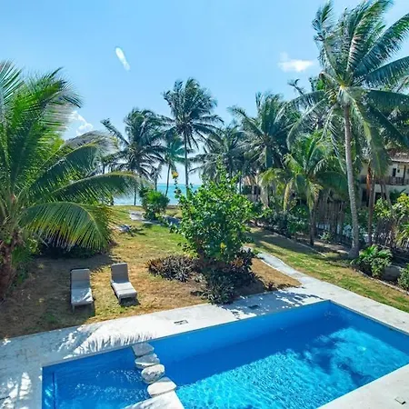 Beachfront With Private Pool Access Balcony With Ocean Views Patio - Belleza Holiday home *