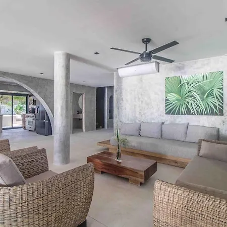 Beachfront With Private Heated Pool Jacuzzi Sauna Ocean Views & Ac - 7th Heaven Holiday home
