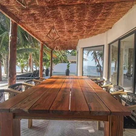 Holiday home Beachfront With Private Heated Pool Jacuzzi Sauna Ocean Views & Ac - 7th Heaven *
