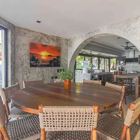 Holiday home Beachfront With Private Heated Pool Jacuzzi Sauna Ocean Views & Ac - 7th Heaven