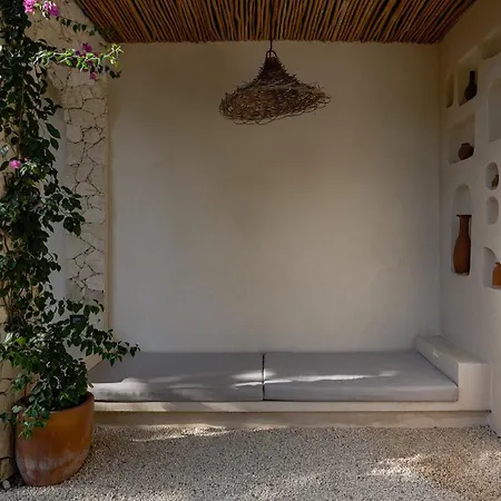 Bohemian 2br Boutique With Private Pool Apartment *