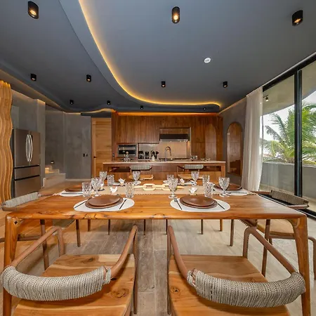 Apartment Oceanfront 4br Duplex In Maiim Tankah With Pool , & Gym