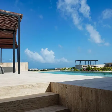 Temple Loft Rooftop Infinity Selva *