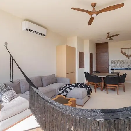 Luxury 2br Private Rooftop Pool Apartment *
