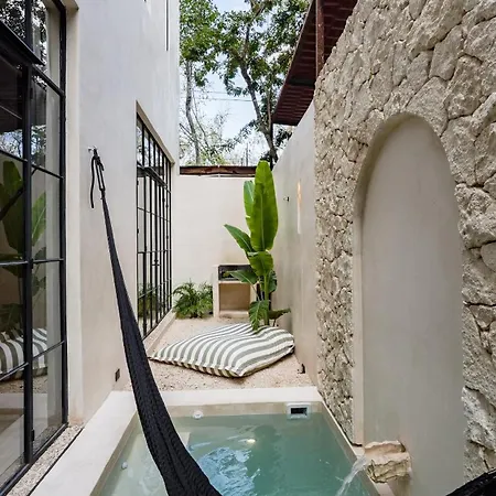 Bohemian 2br Boutique With Private Pool *