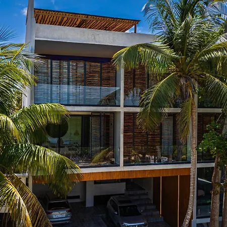 Luxury Beachfront 3br