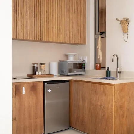 Chic Wrestaurant, Yoga, Coworking Areas Apartment *