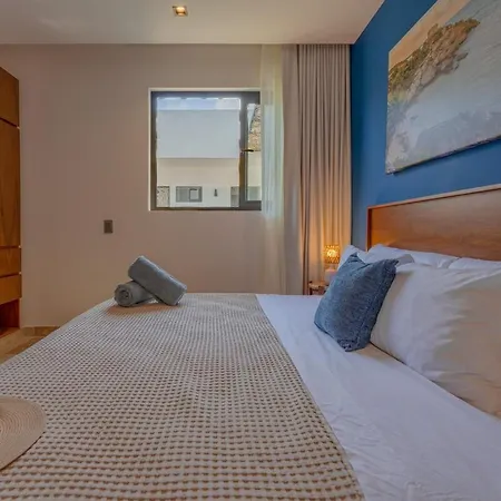 Tropical Penthouse 2br And Jacuzzi Apartment *