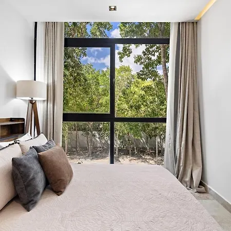 Lovely By Majestic Homes Apartment *