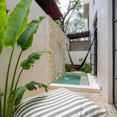 Bohemian 2br Boutique With Private Pool *