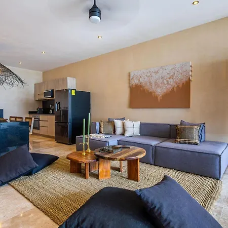 Apartment Luxury Beachfront 3br