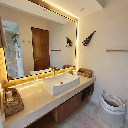 New Jungle Retreat 1br2ba Garden Private Pool