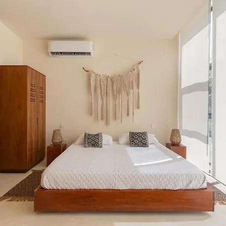 Luxury 2br Private Rooftop Pool *
