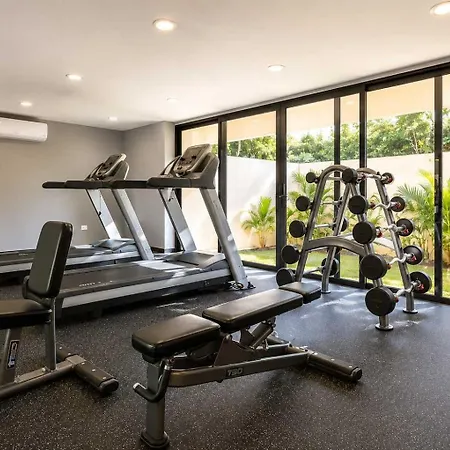 Penthouse 3br Only 1 Mile From