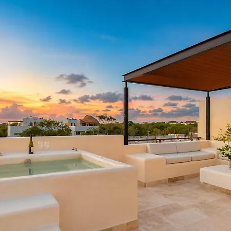 Penthouse 3br Only 1 Mile From Apartment Tulum